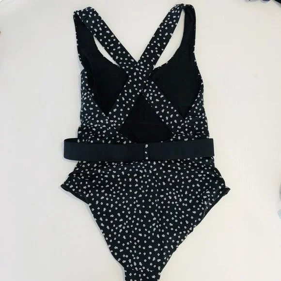 ROXY Women's NEW Swim Belt One Piece Swimsuit Size XSmall RRP $130 - Picture 4 of 9